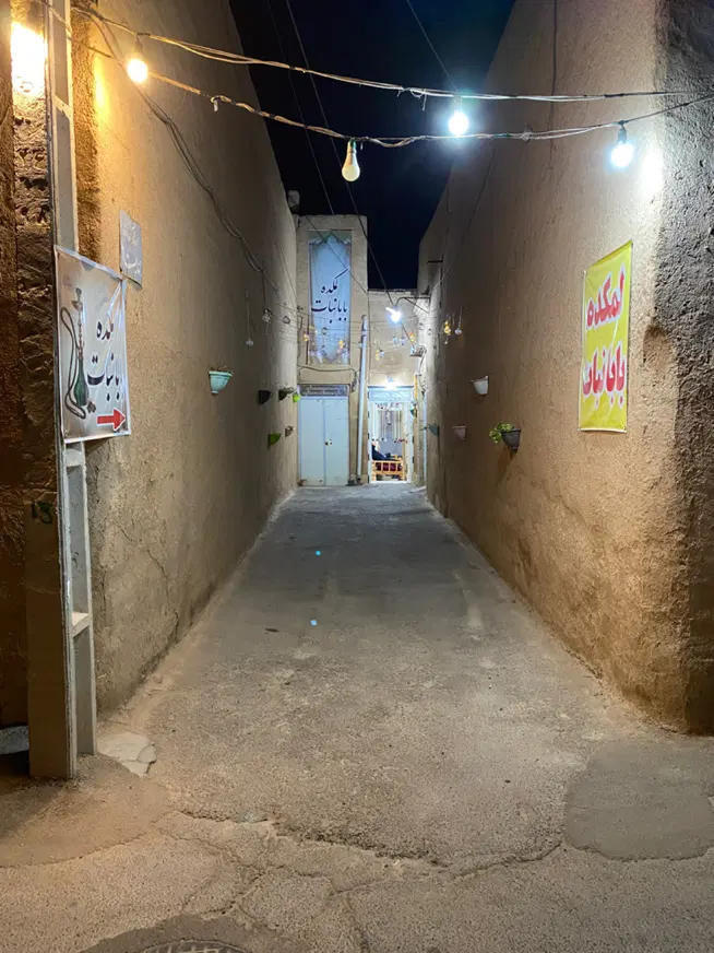 اجاره خانه سنتی شب سرا یا دفتر کار ۵۰ قدمی مارکار