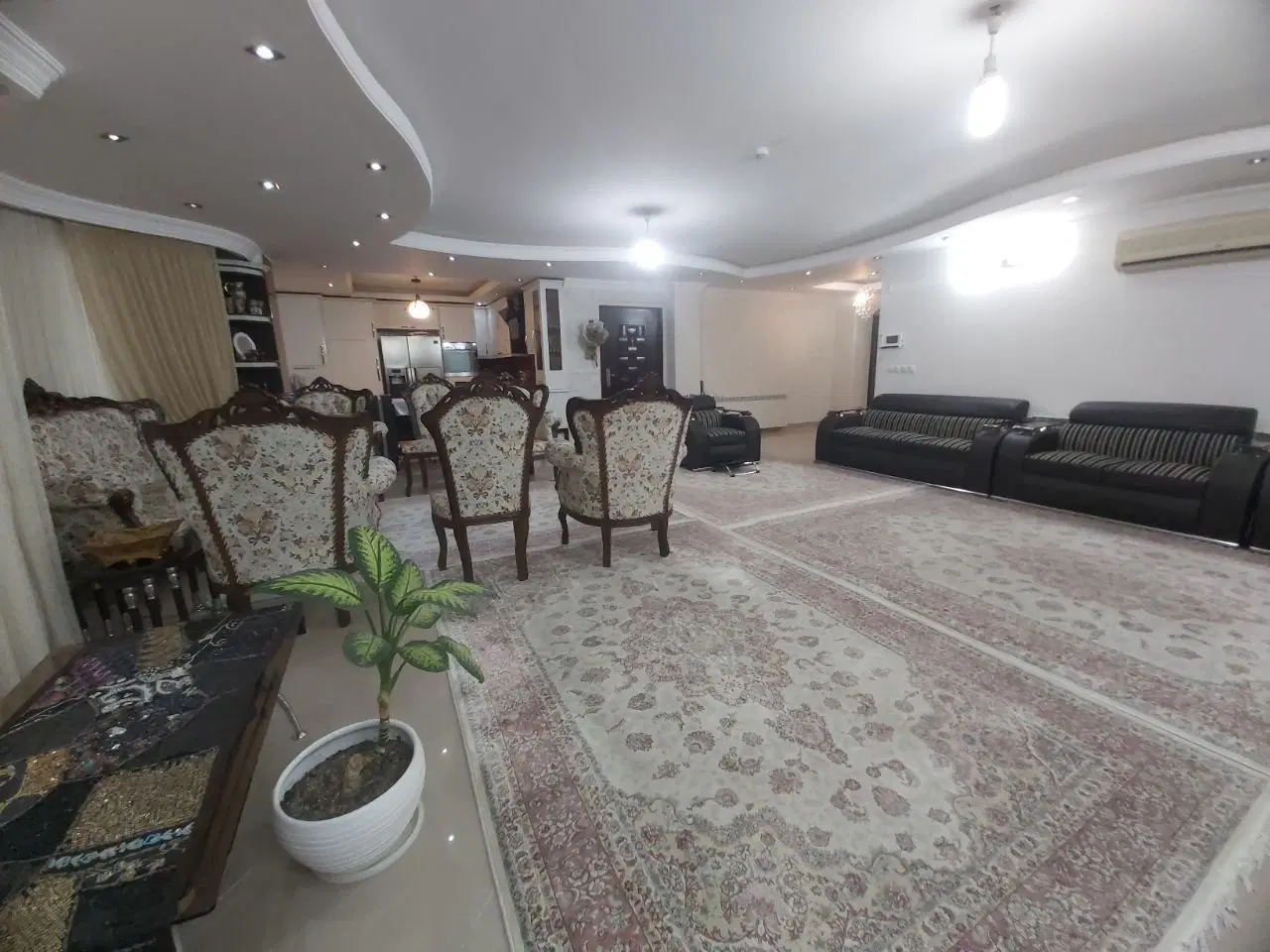 رهن و اجاره آپارتمان ۱۴۳متری مسکن