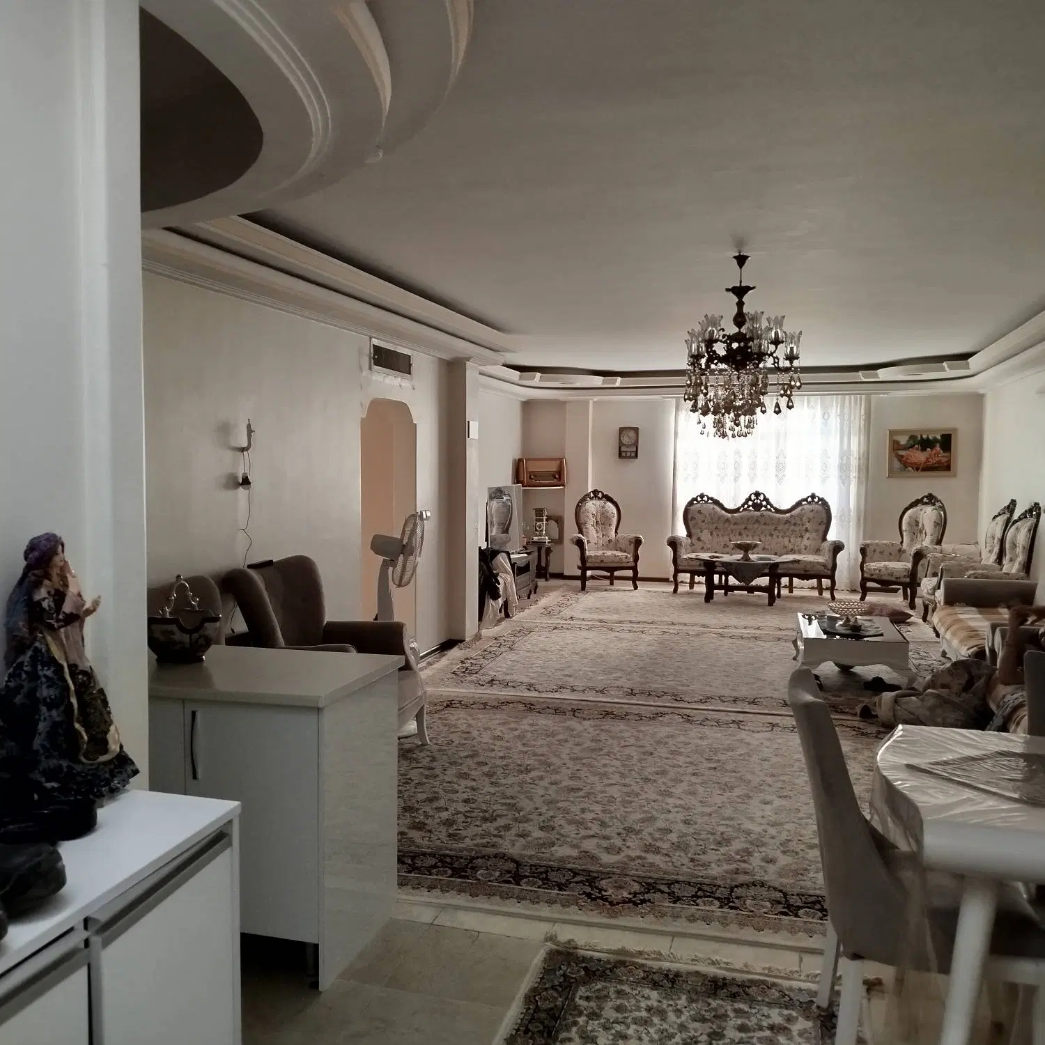 رهن و اجاره  ۱۳۰ متری ابریشم