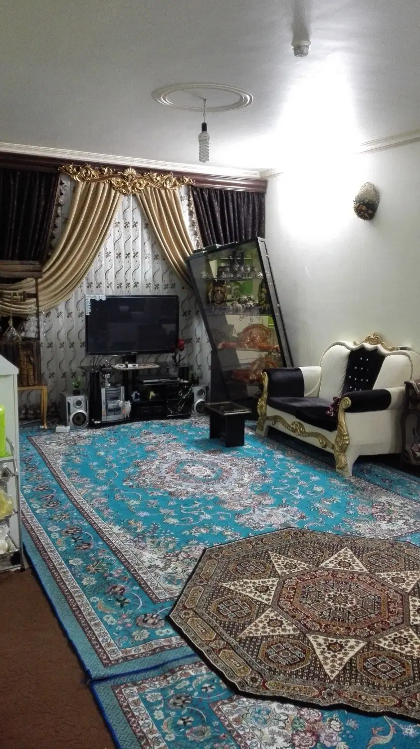 آپارتمان ۱۰۳ متری دو خوابه