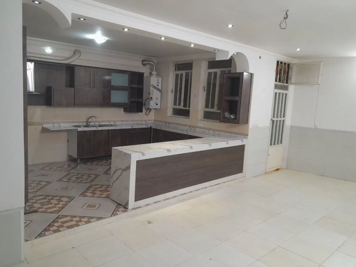 اجاره یک باب زیرزمین