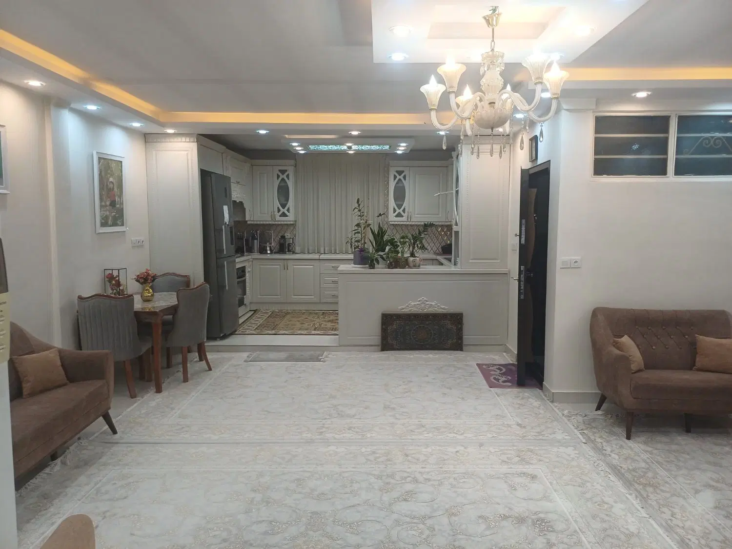آپارتمان فروشی ۸۵ متری