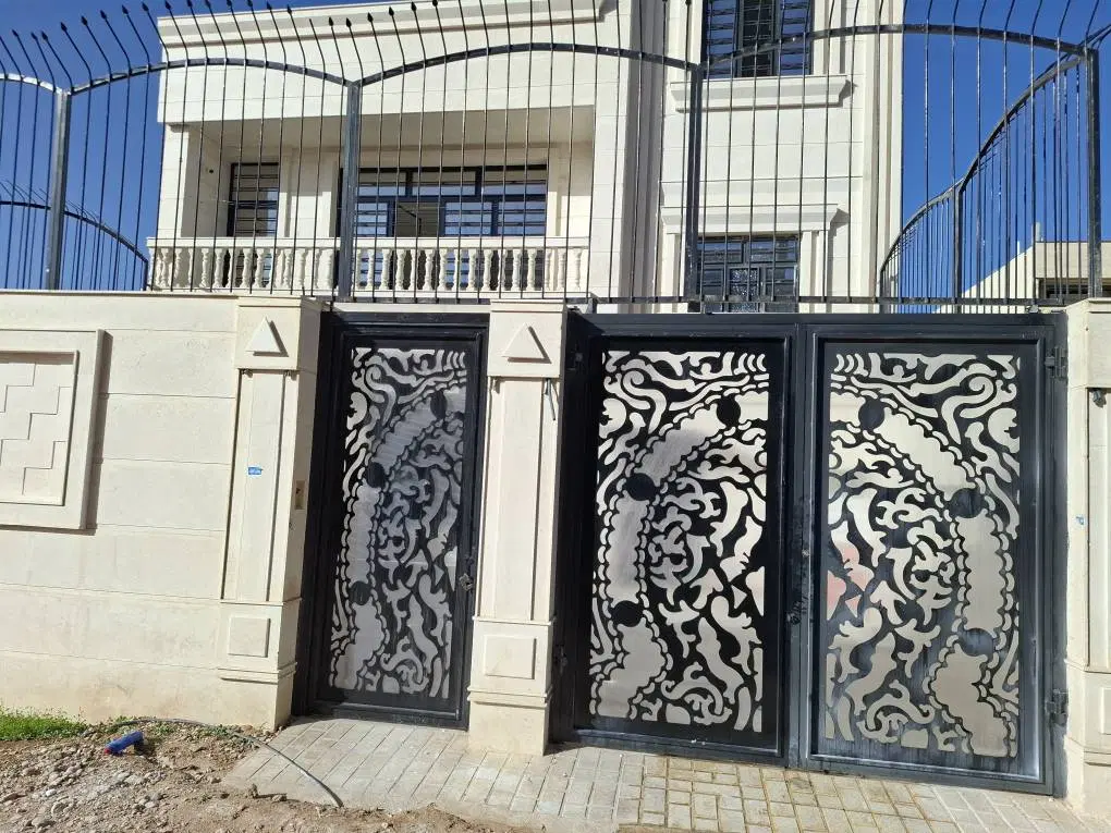 فروش فوری یک باب منزل دو طبقه ویلایی