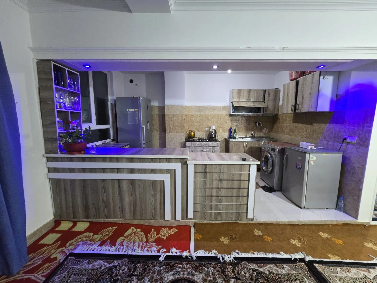 ۸۳متر رو‌به نما غرق‌نور پارکینگ اختصاصی فردوسیه