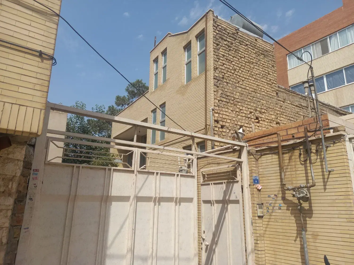 ویلایی دو طبقه علاقه‌مندان
