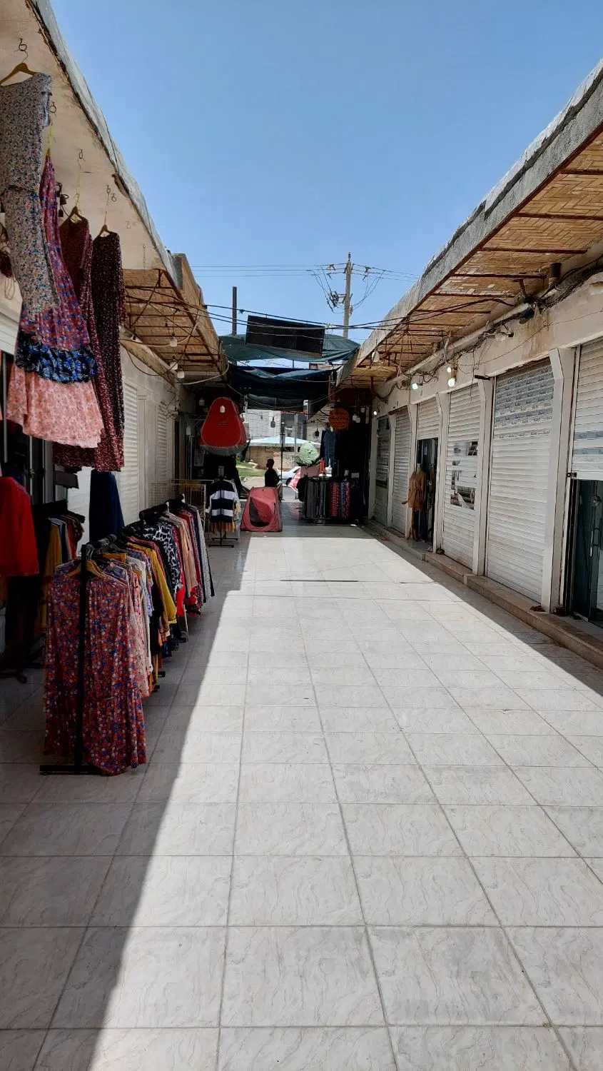 دوعدد مغازه تجاری