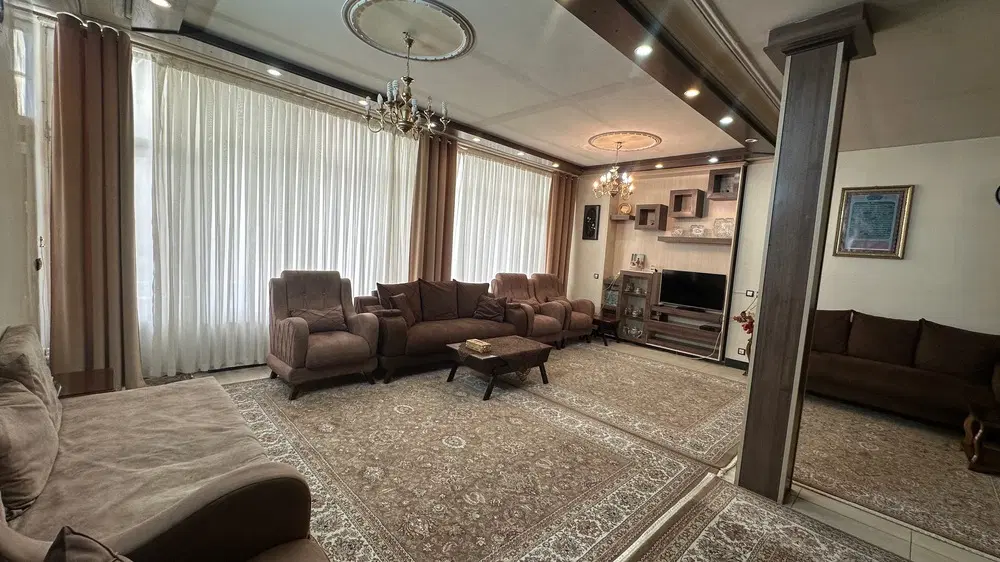 خانه ویلایی حیاط دار