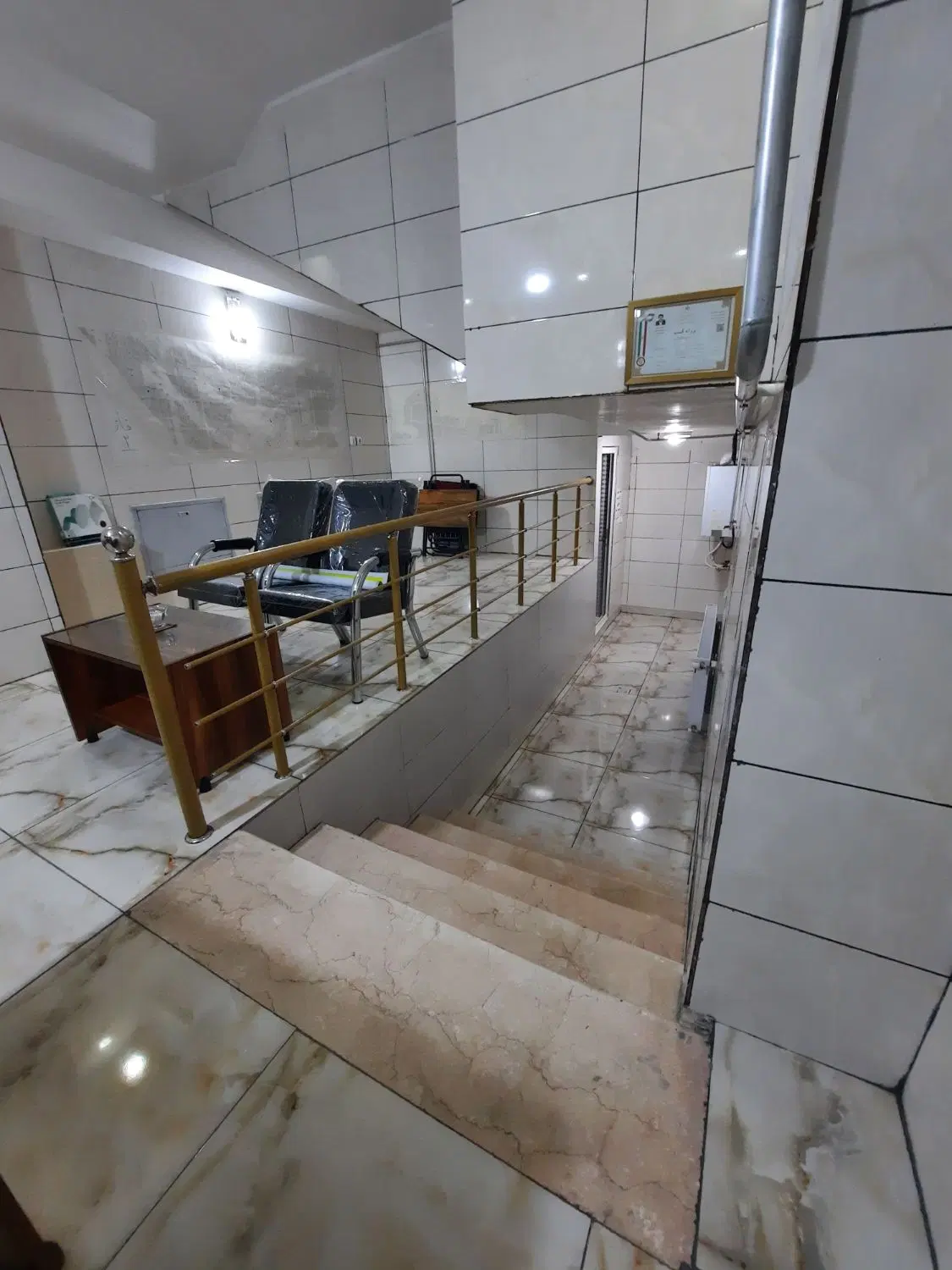 مغازه ۴۰ متری برخیابان ۵۲ متری شهرک شاهد