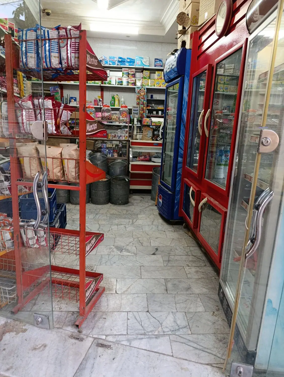 واگذاری سوپر مارکت با تمام لوازم