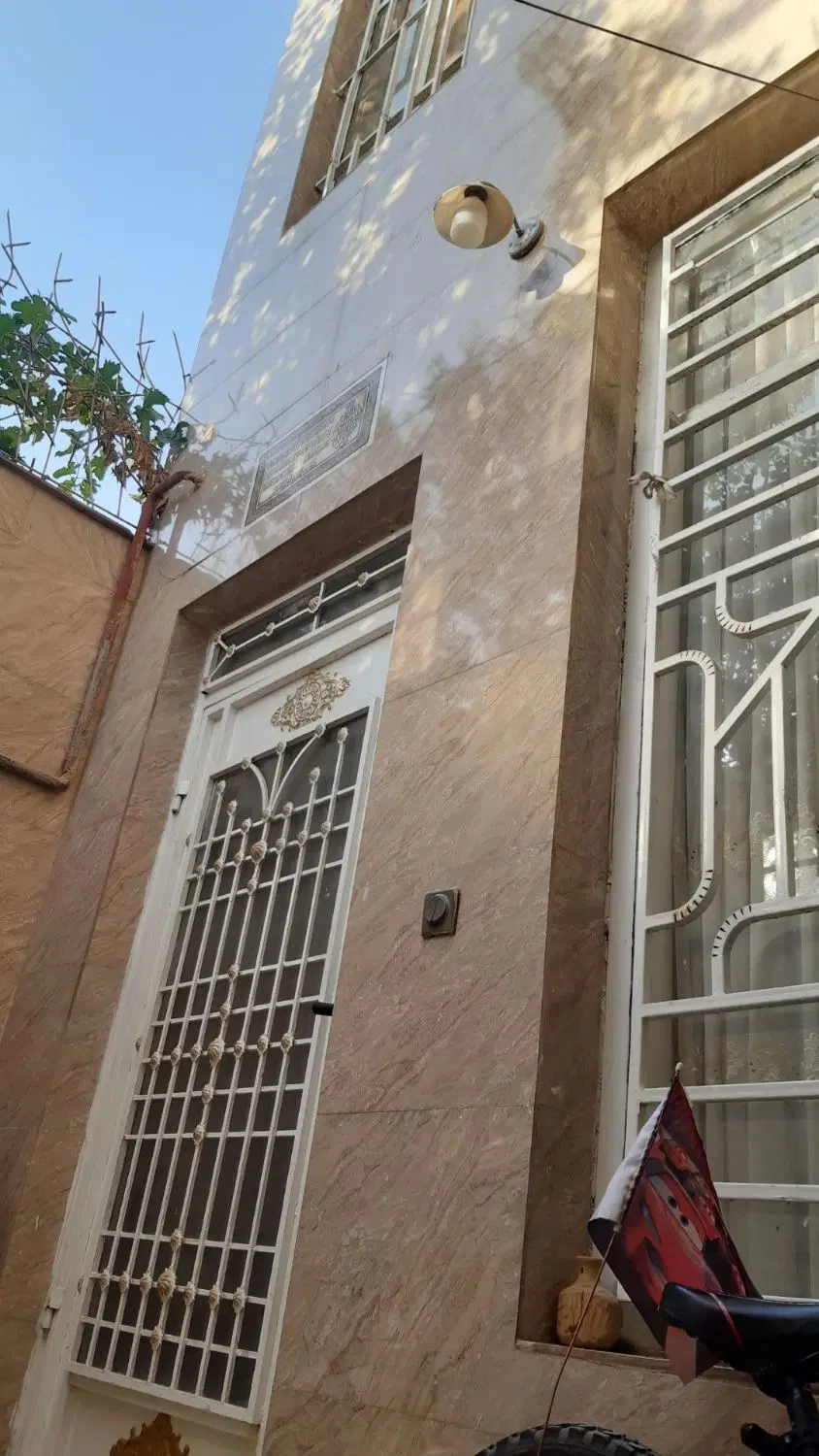 ۹۰مترویلایی.سنددارسردونبش.نماسنگ.دوبلکس پرنورتمیز.