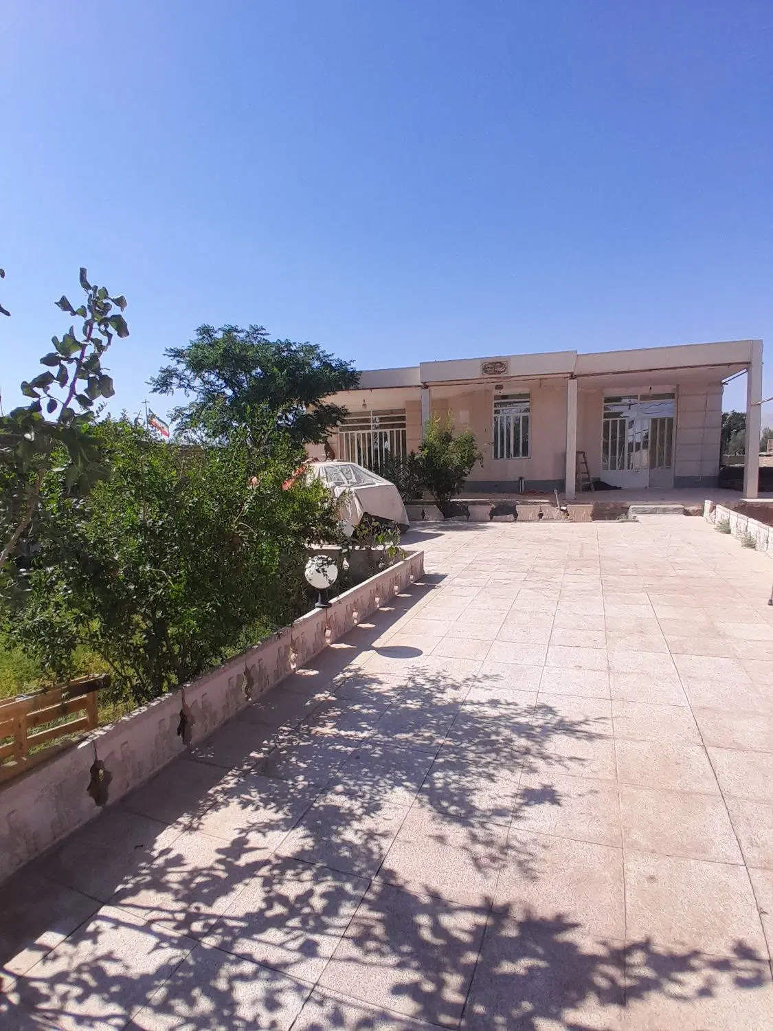 خانه کهن آباد