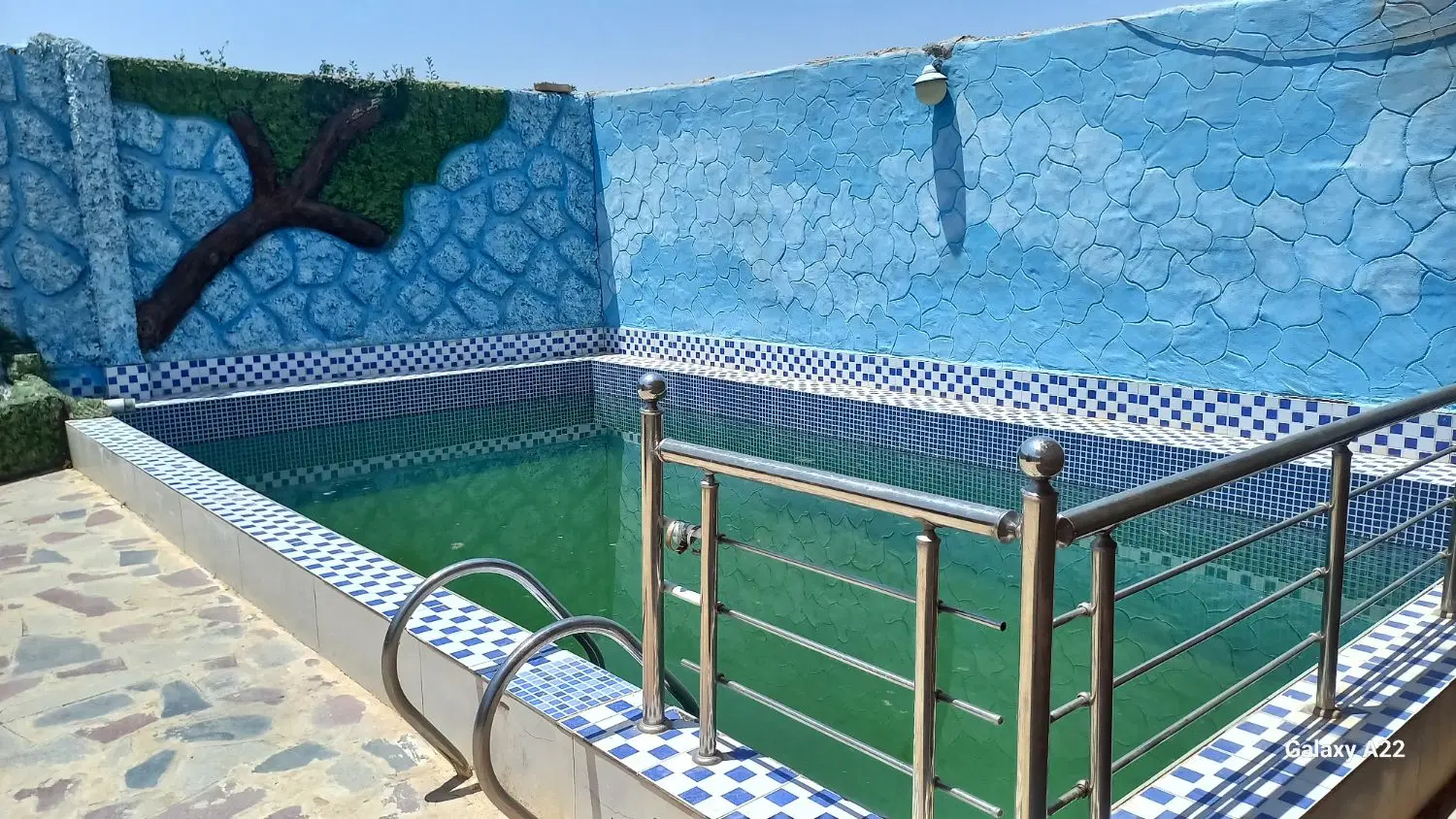 باغ ویلا قلعه سفید