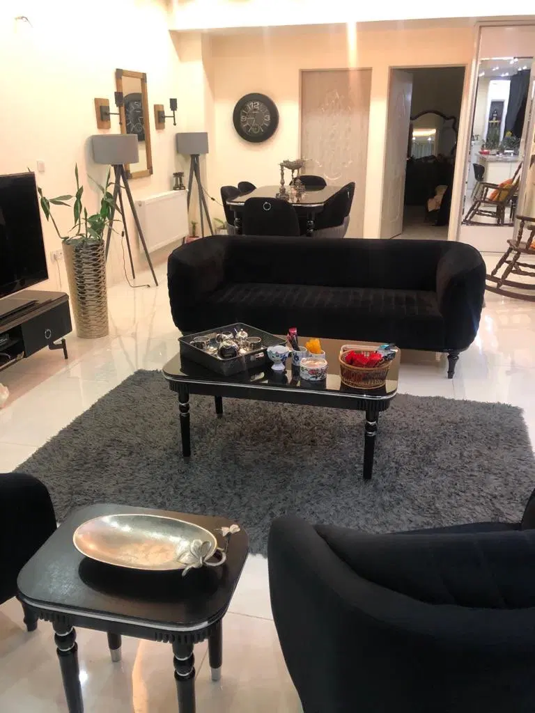 اپارتمان ۱۱۰ متری گلسرخ