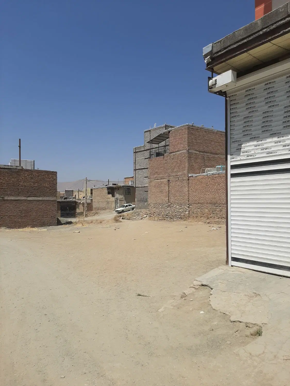 نایسر ۱۵ در ۱۹ متر زمین حد فاصل توحید یک و دو