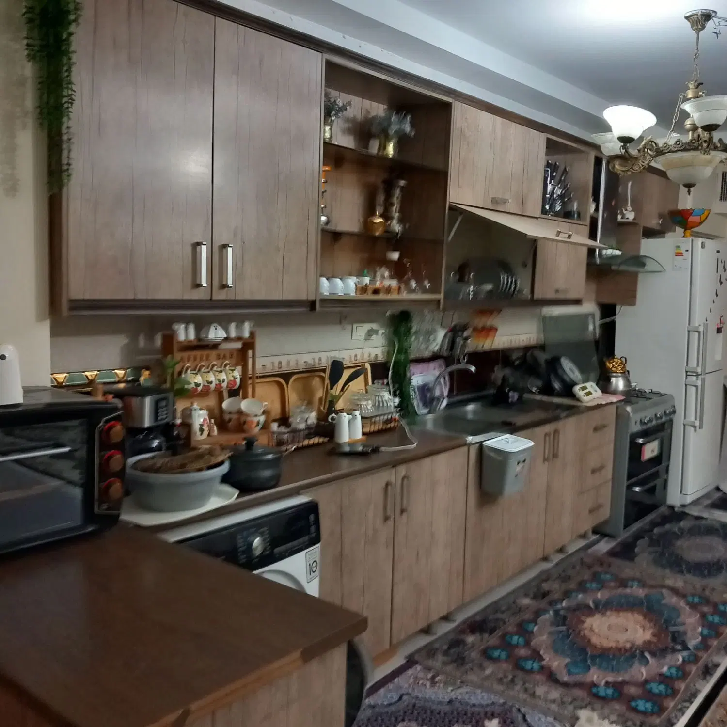 فروش واحد ۸۲ متری با پارکینگ اختصاصی (سند تک برگ)