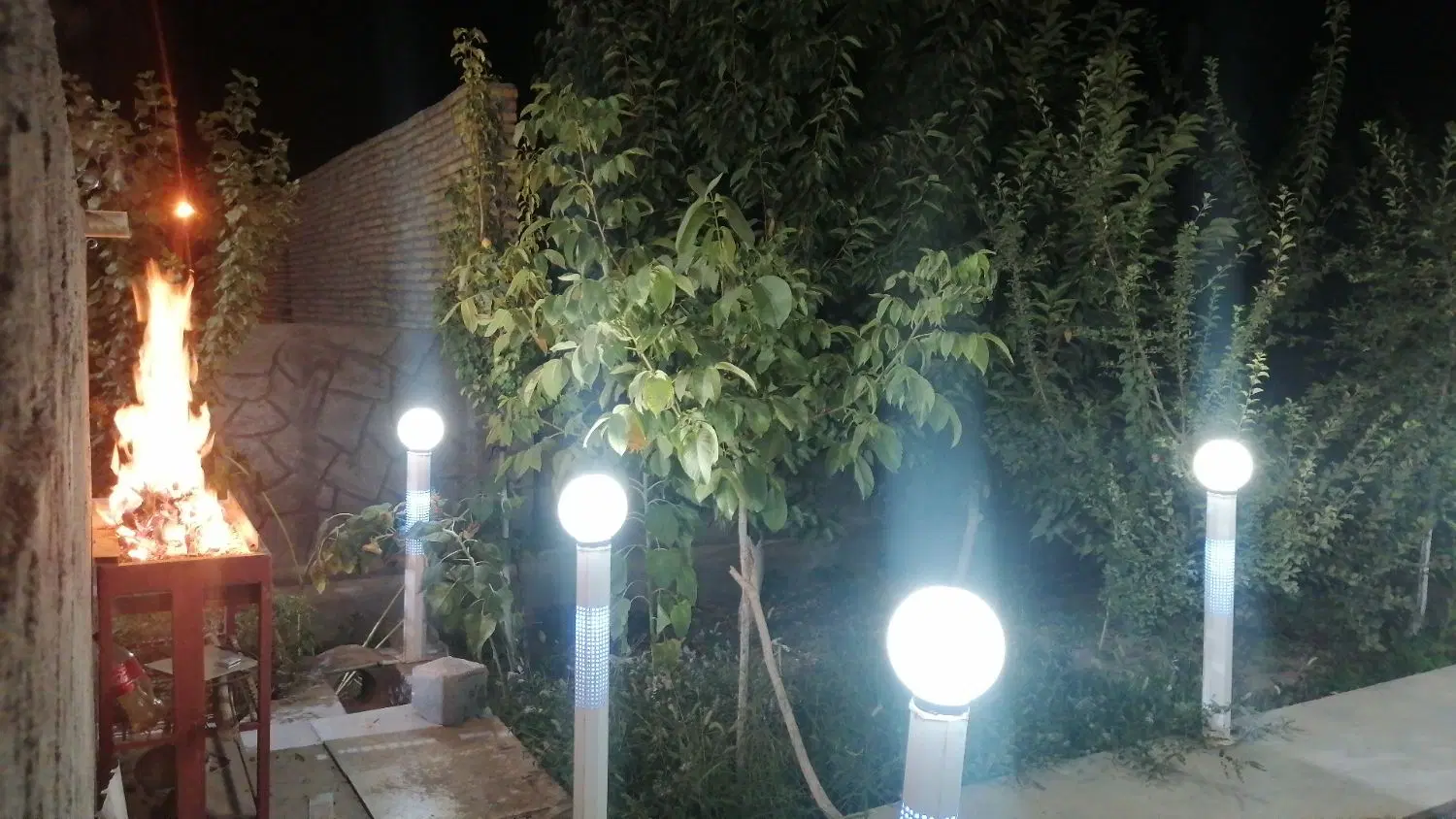 خونه باغ شیک طزرجان. جاده اصلی برفخانه