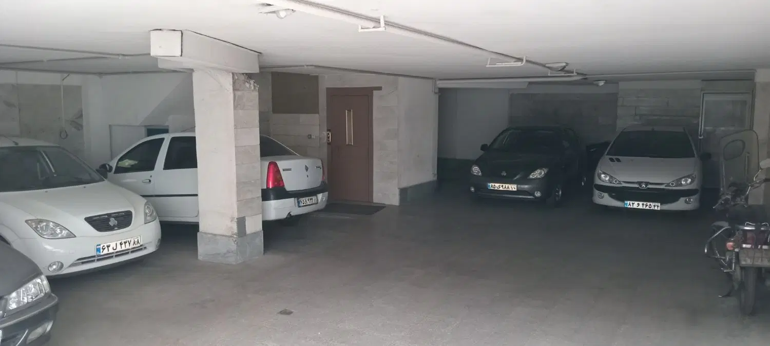 خیابان گلبرگ خ کرمان جنوبی بن زمرد یک خواب فول