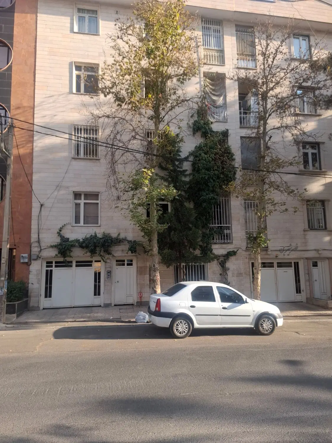 اپارتمان 85 کتری