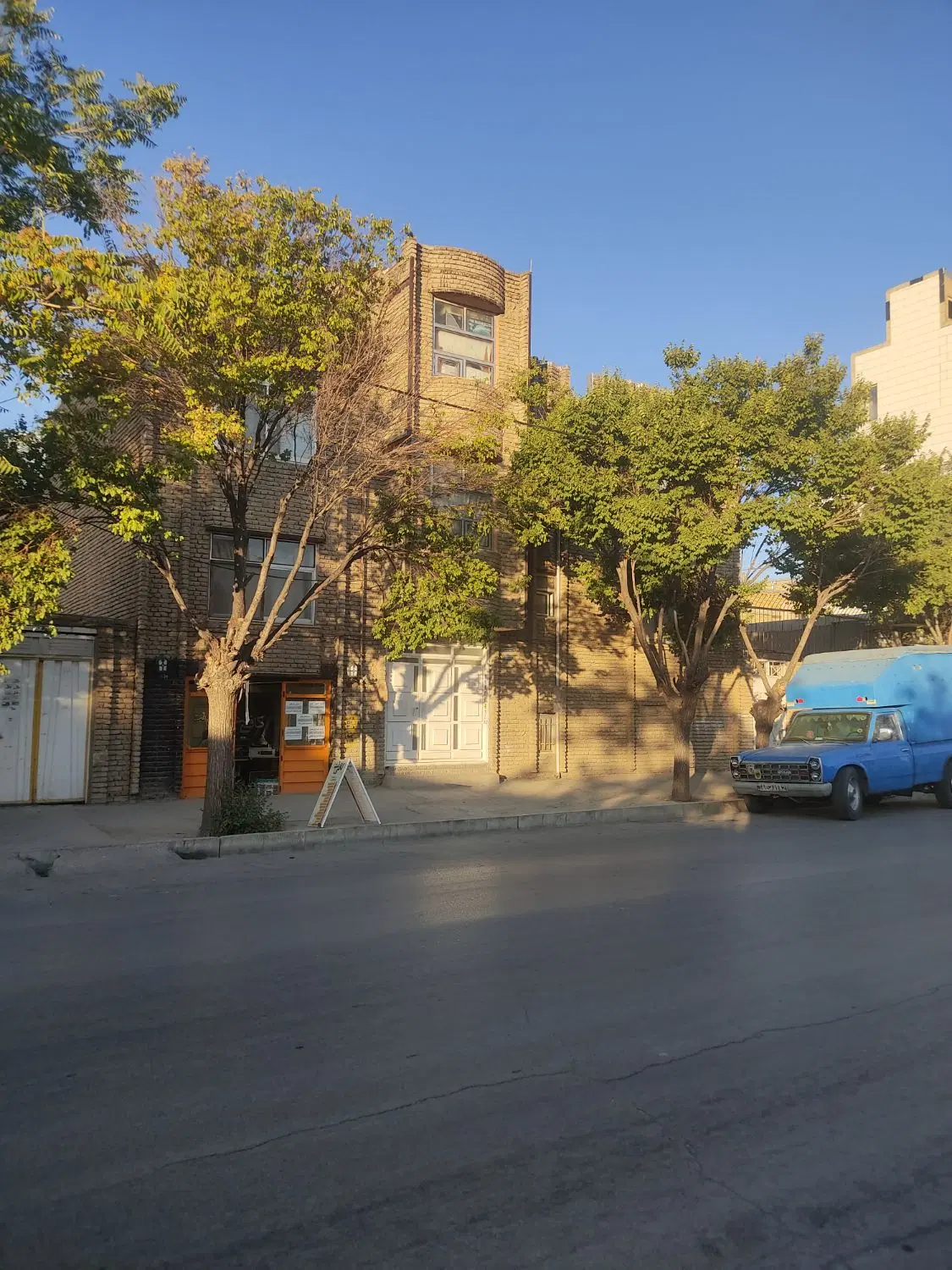 فروش خانه ویلایی شهرک مدنی
