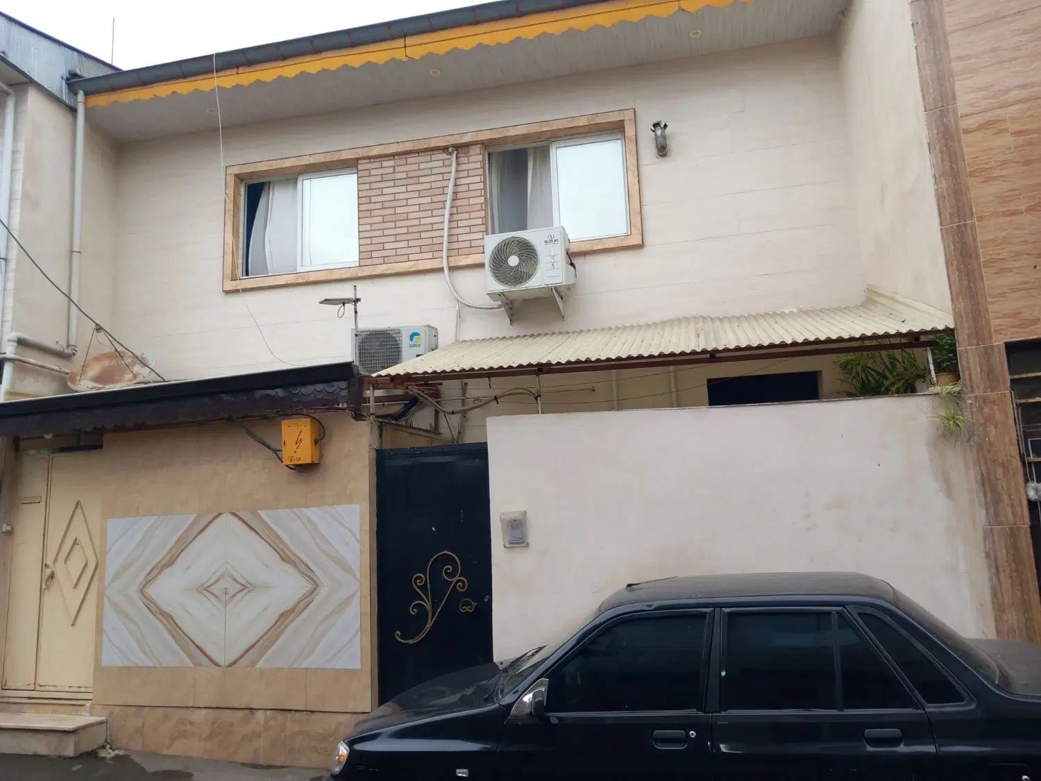 خونه ۱۰۰ متری