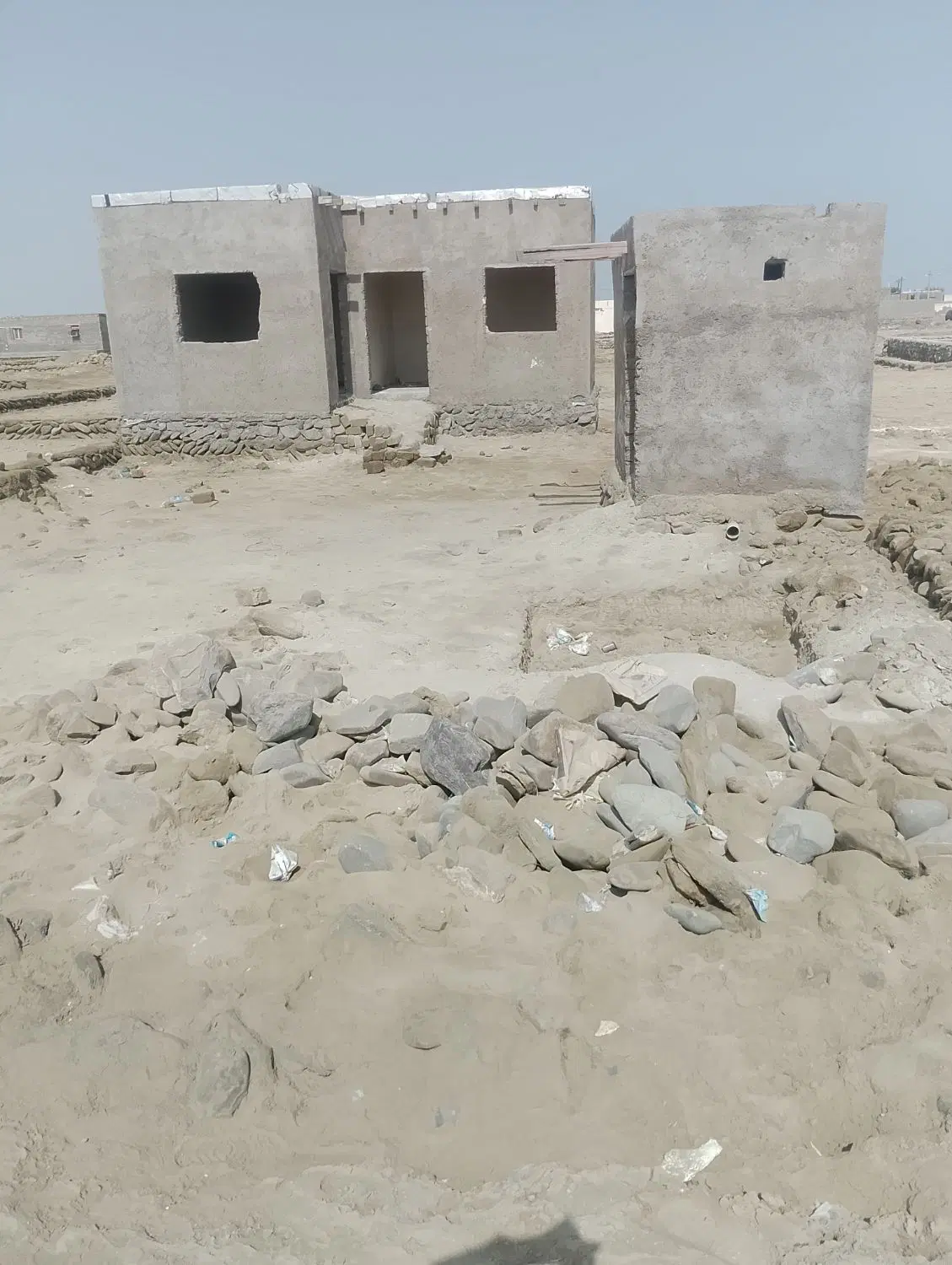 دویست متر زمین بادوتااتاق پزم مچان