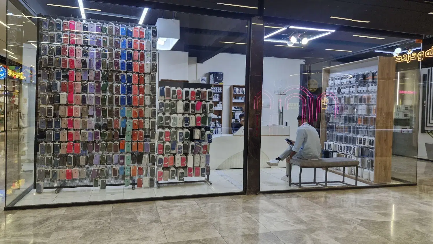 مغازه ۱۴ متری موقعیت عالی و پر تردد،پرداخت ویژه