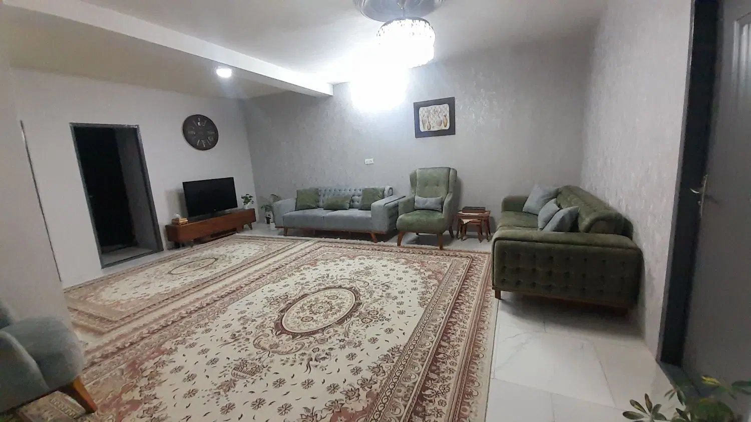 ملک فروشی