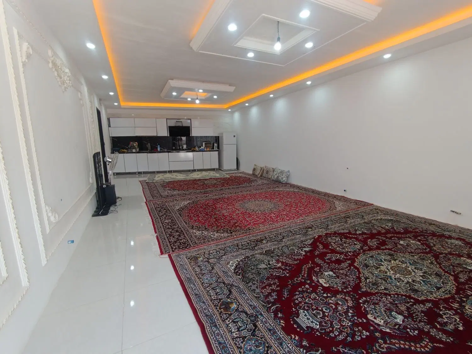 باغچه ۳۷۰ متر  فول امکانات خاتون آباد
