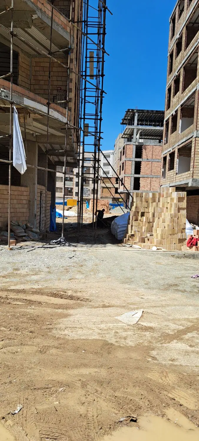 زمین فروشی