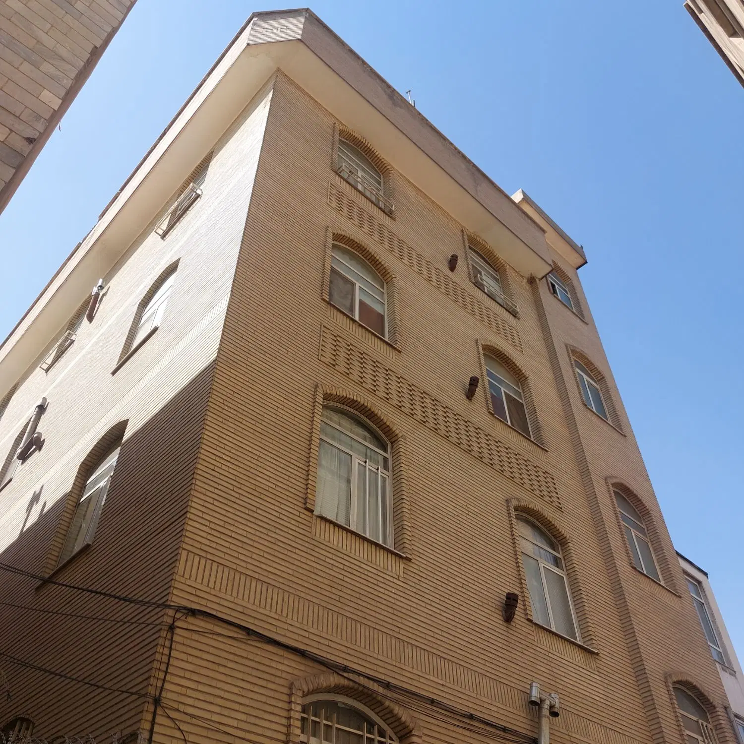 ۸۵ متر موقعیت اداری