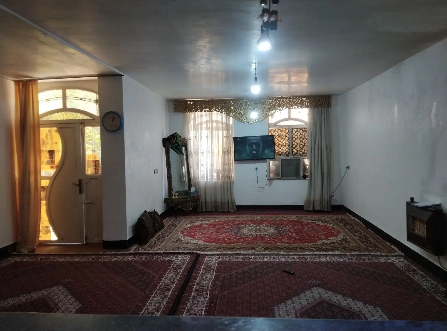 یه باب منزل مسکونی