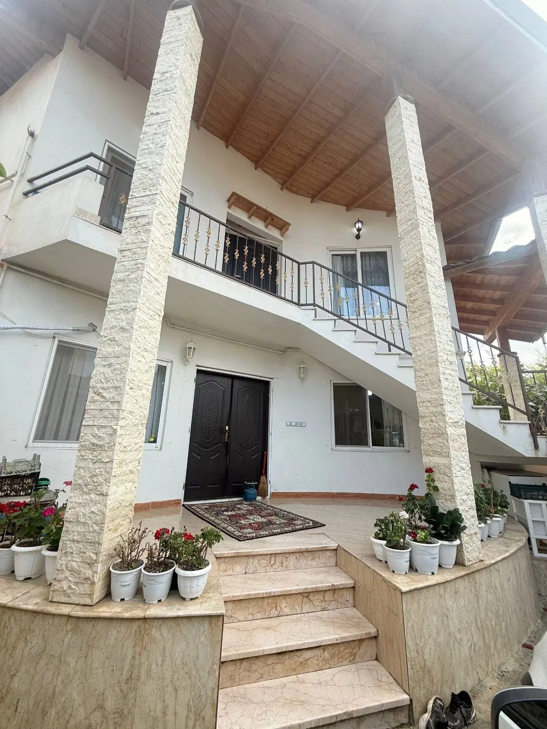 ویلایی سرولات
