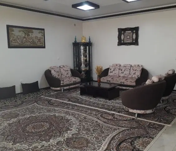 دنبال هم خونه هستم