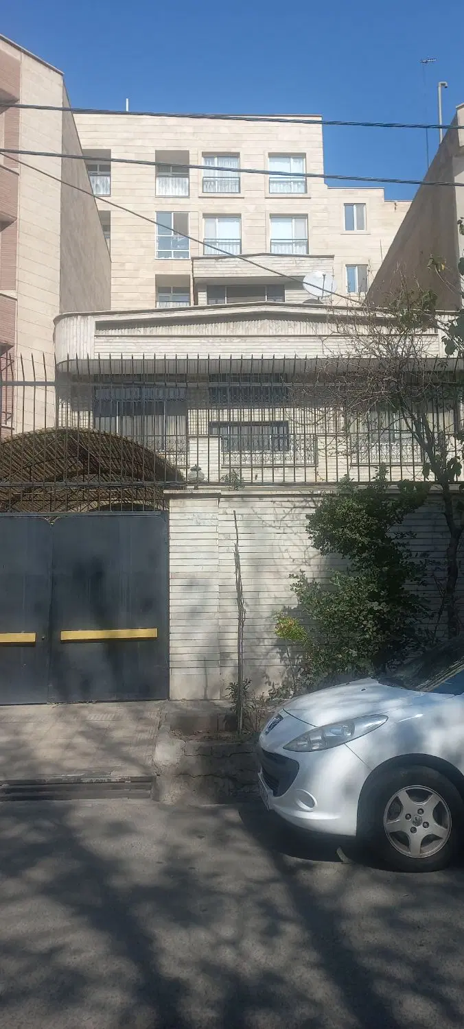 ۳۷۰ متر سازمان برنامه شمالی