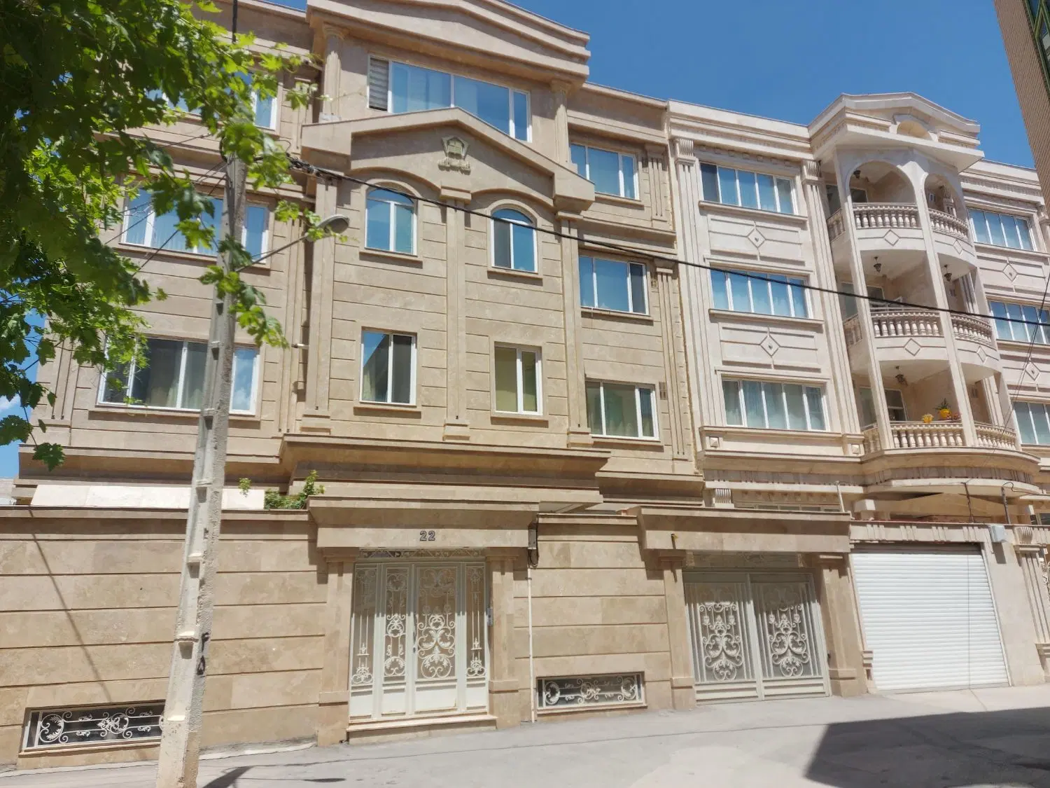 اپارتمان نوساز فول باتمام امکانات