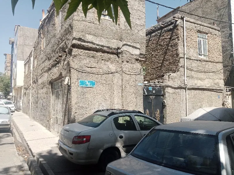 ساختمان کلنگی