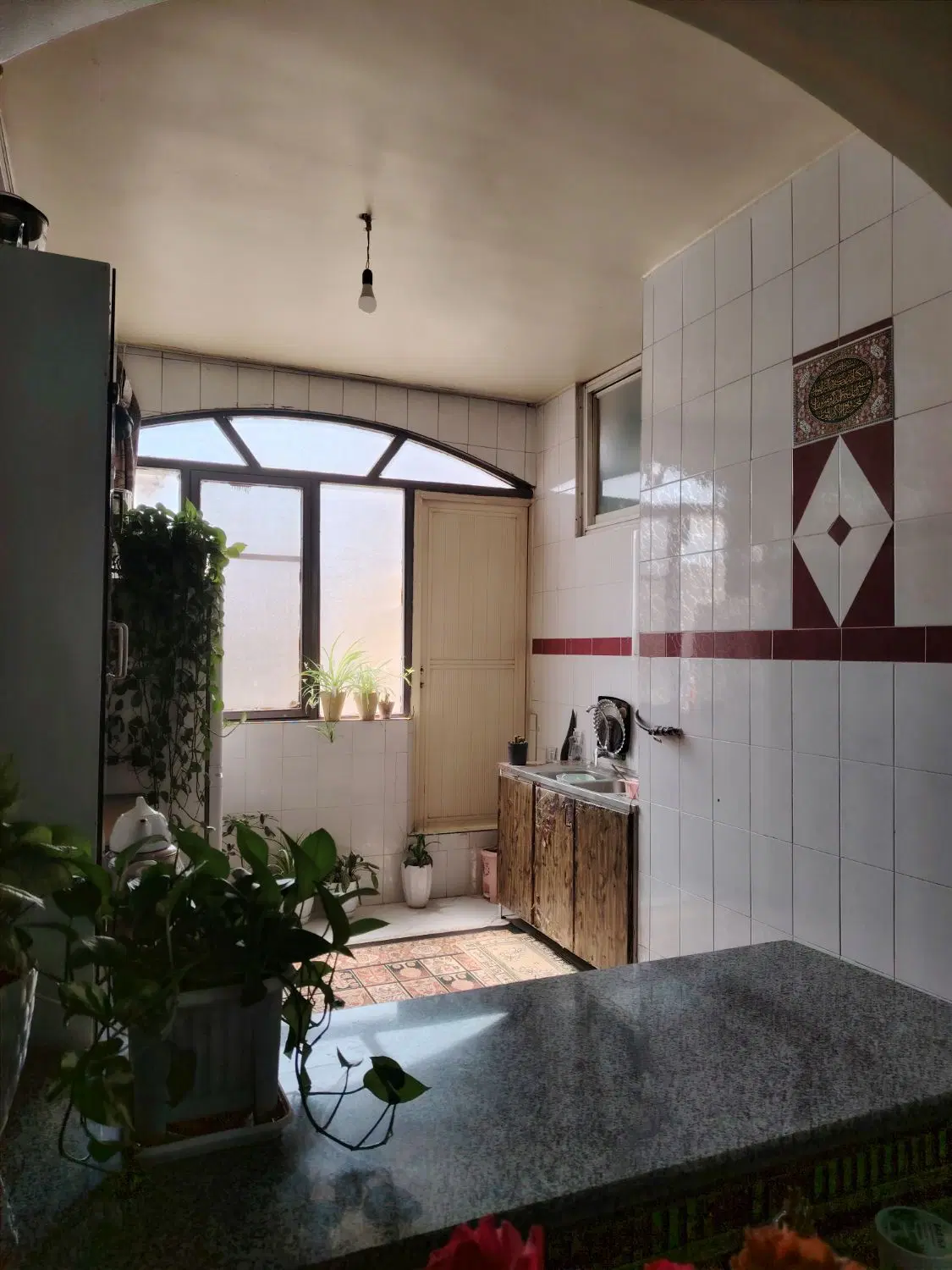 طبقه ی اول رباط