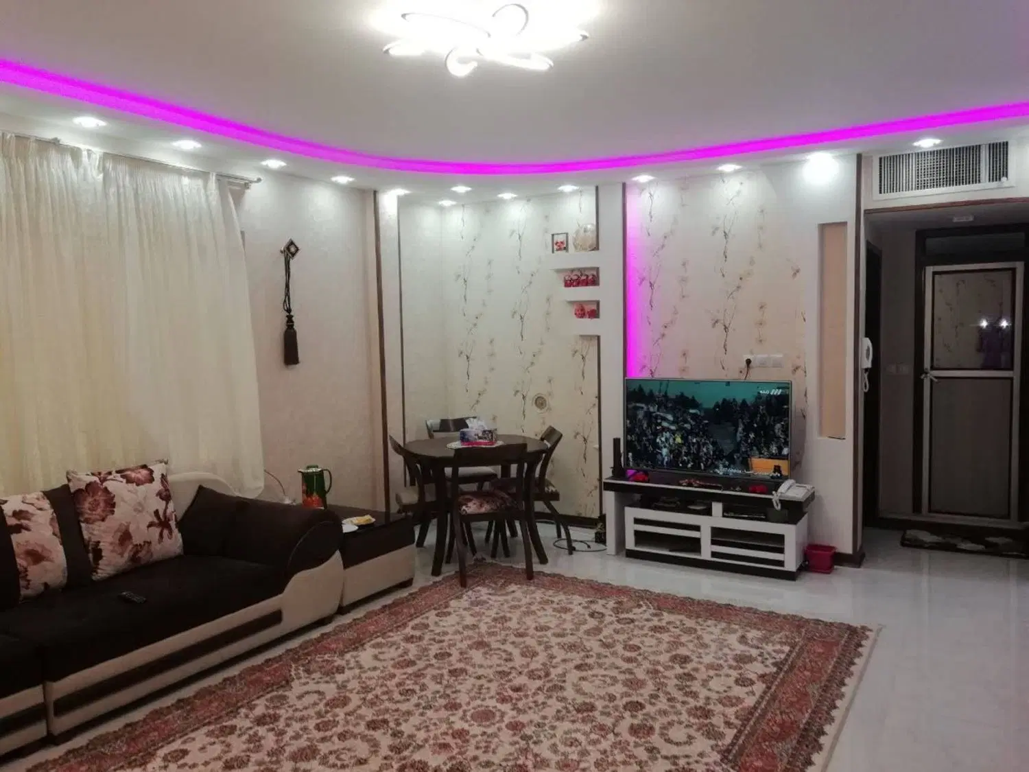 آپارتمان دو‌خوابه بازسازی شده
