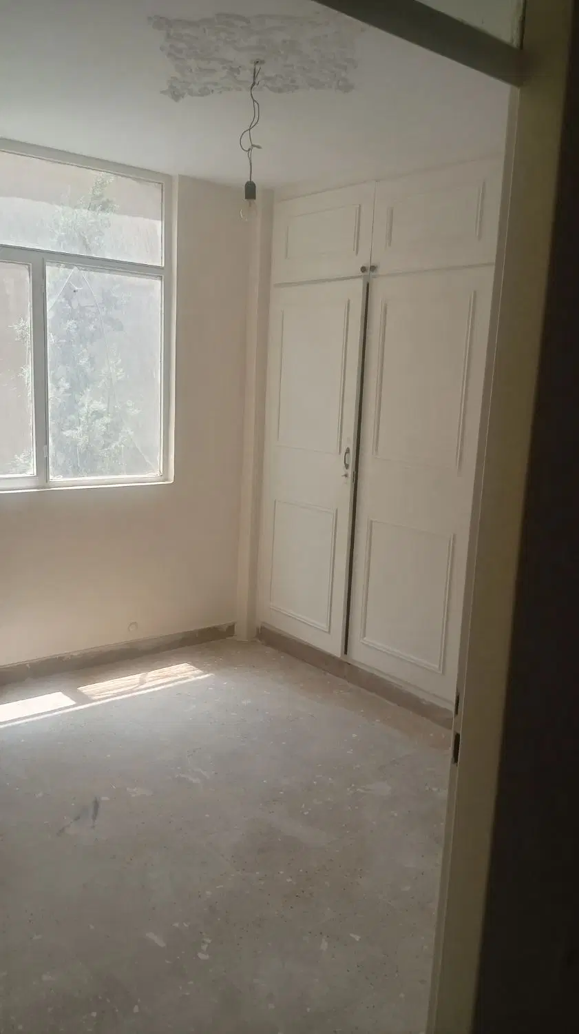 پارکینگ دار خ کارگر چهارراه لشگر 52متری