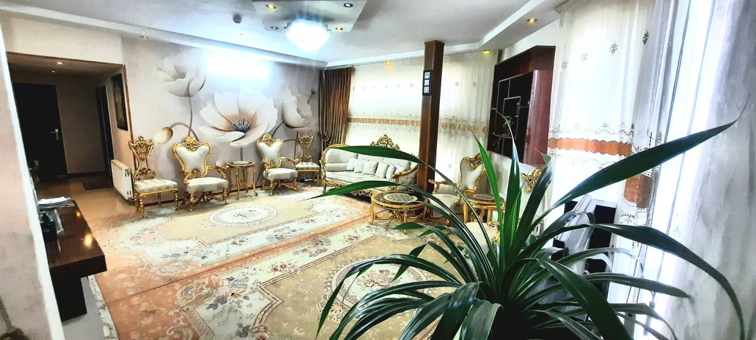 آپارتمان 95 متری دونبش غرق در نور