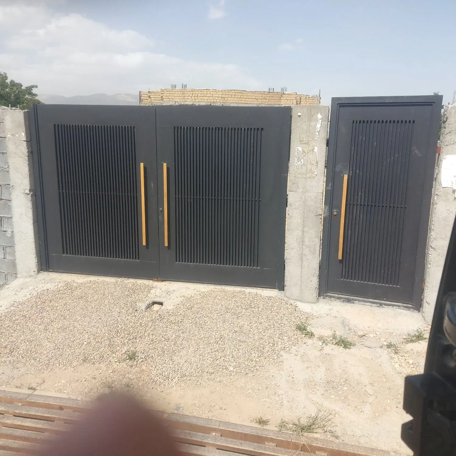 خانه نیمه ساخته شهرک شهرداری