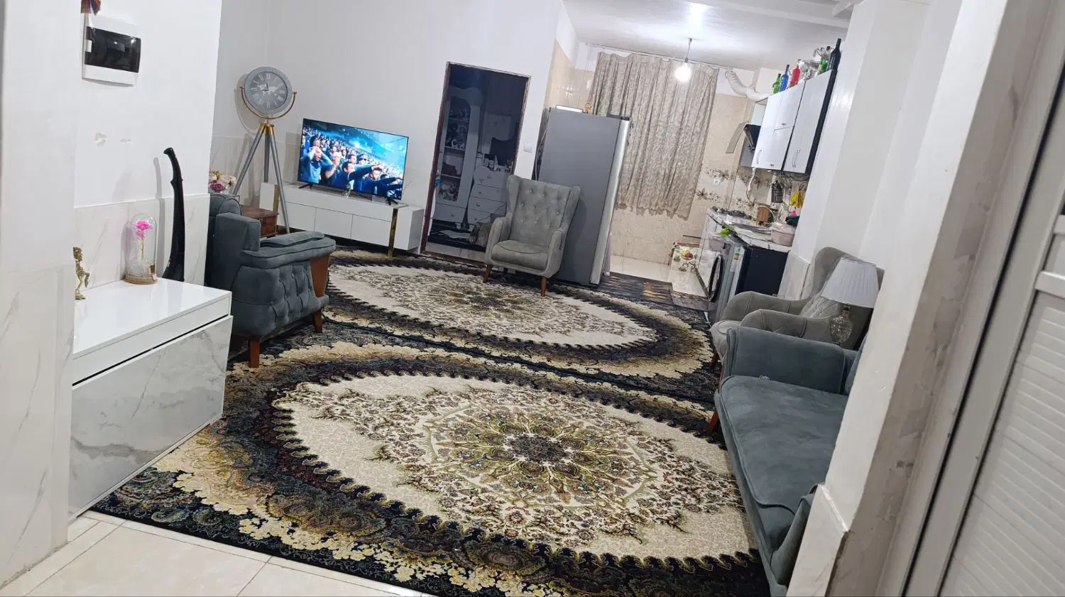 واحد آپارتمان ۹۰متری شهرک مطهری