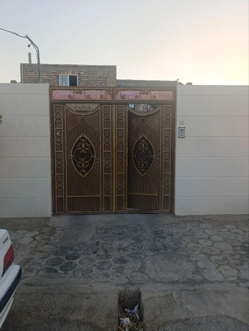 یک باب منزل مسکونی