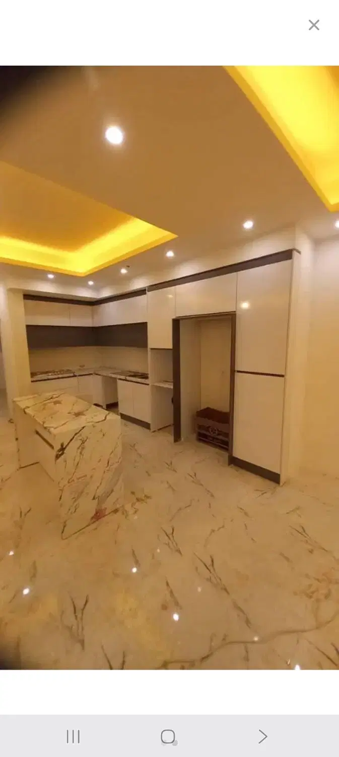 مومیوند ۱۳۷متر ۱۴۰۵‌ساخت سه خواب طبقه پنجم۸۰۰رهن۱۶
