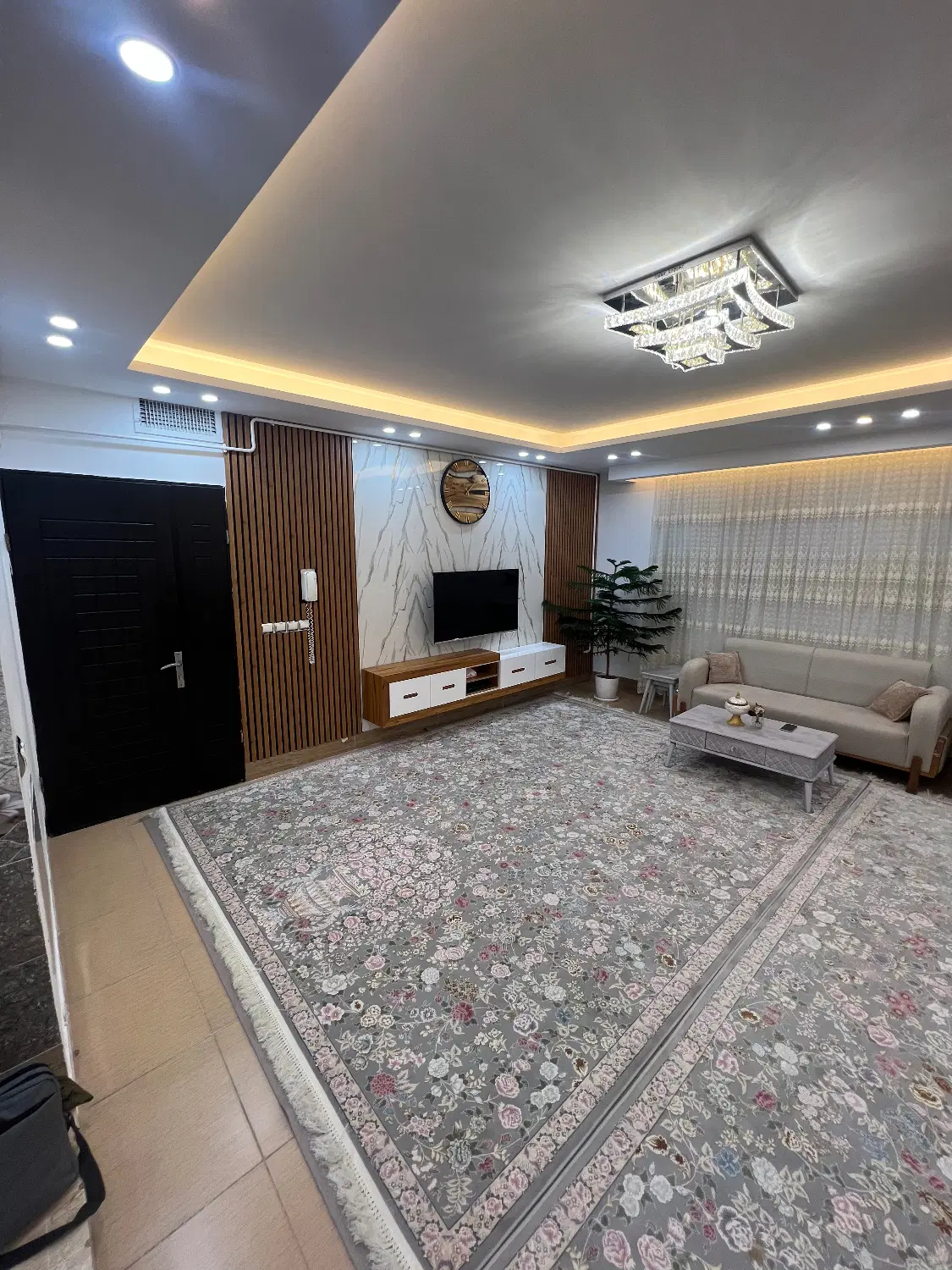 خانه مسکونی در شهرک اوین