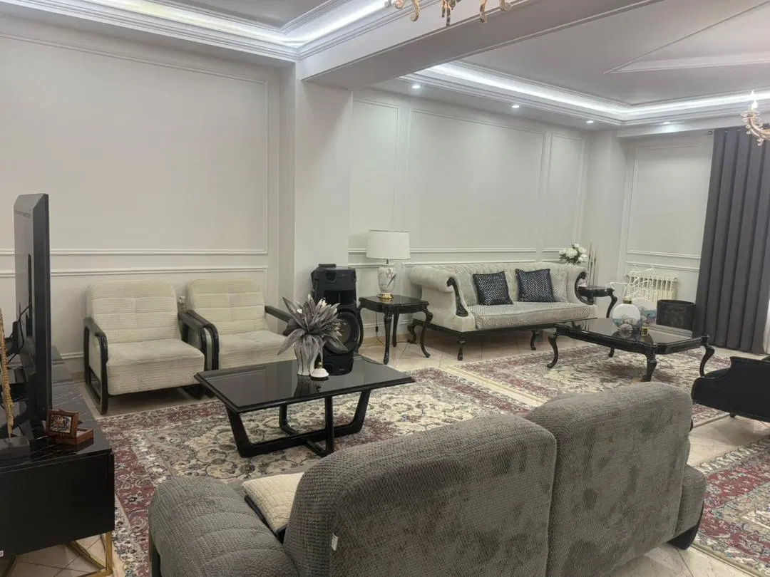 ۱۲۴ متر اپارتمان*۳ خواب *۲ پارکینگ سندی* مقداد