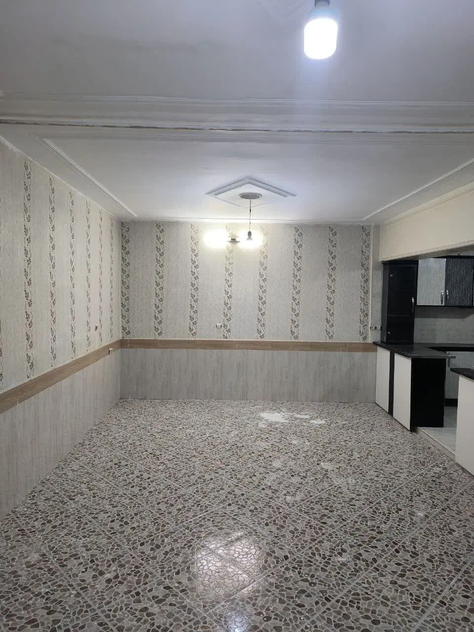 ۷۴ متر خانه ویلایی  کامل بازسازی شده