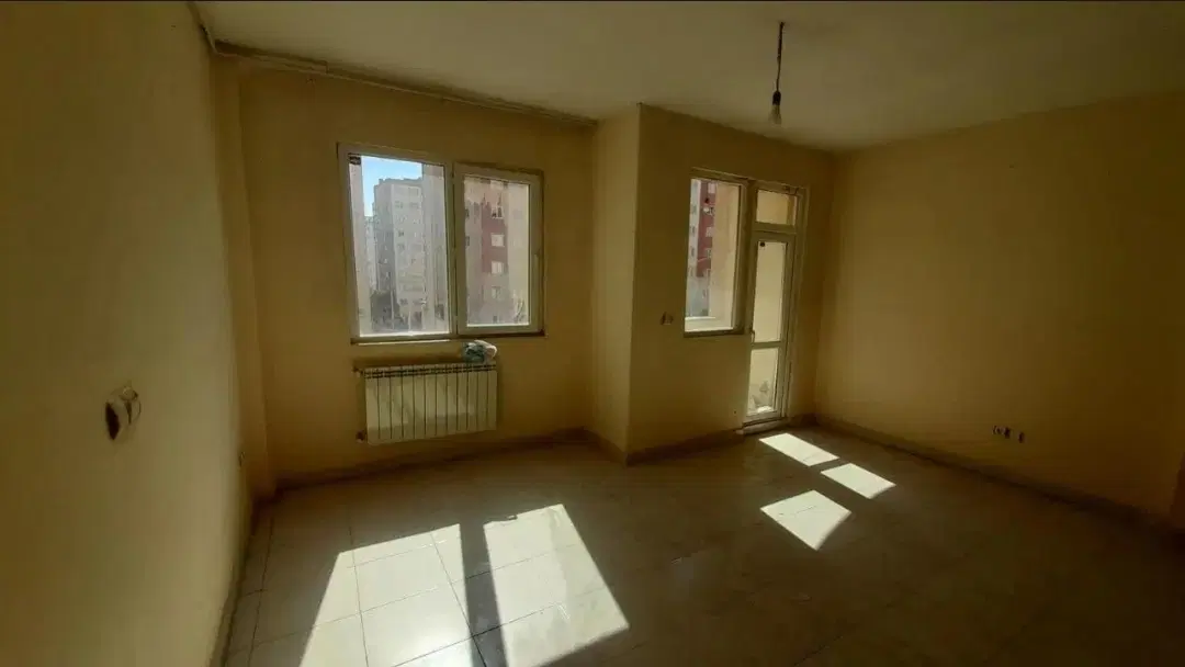 واحد ۹۵ متری فول امکانات تمیز
