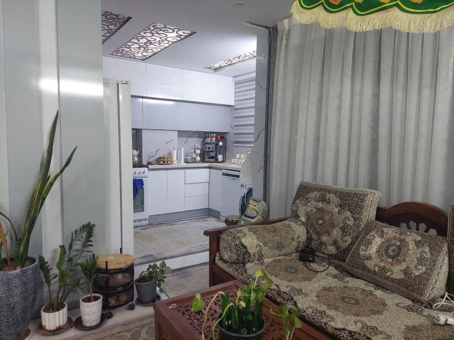 آپارتمان تک واحدی