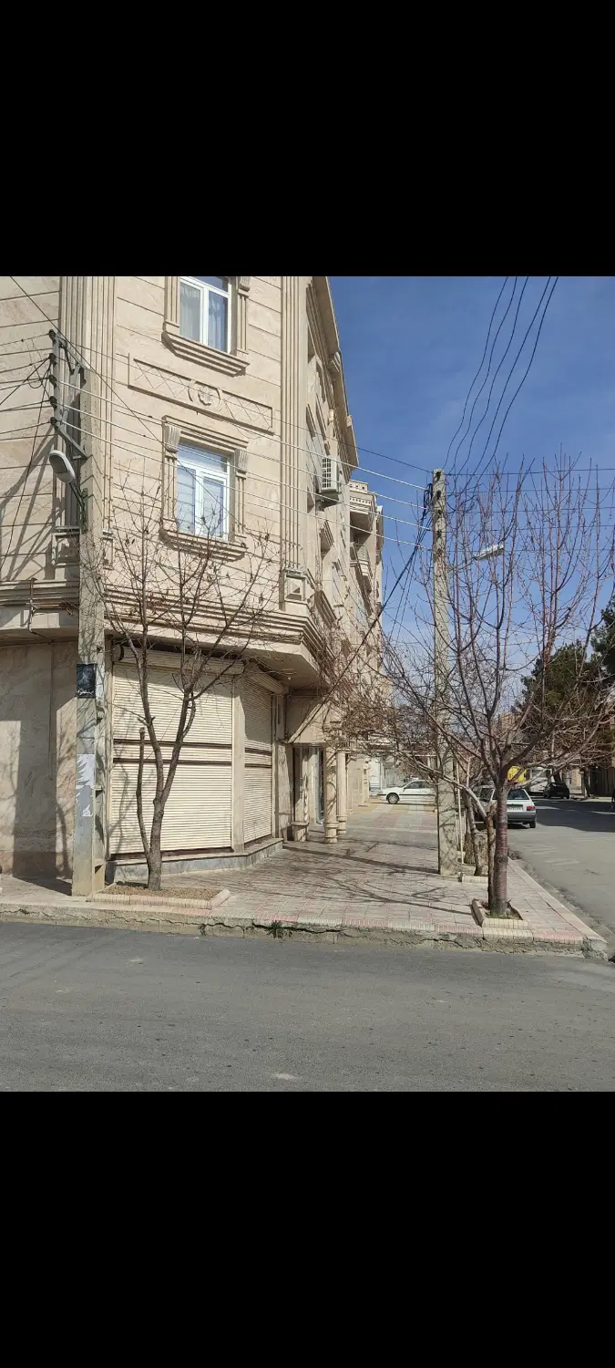مغازه 25متری نبش پارک مادر